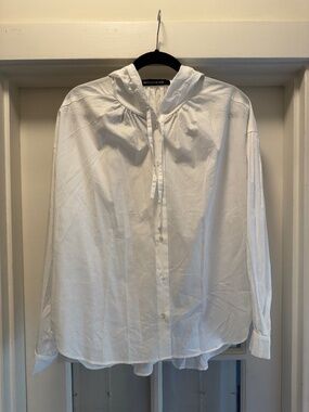 Mizuiro Ind White Cotton Button Down Shirt with Hood, Never Worn, Size M/L